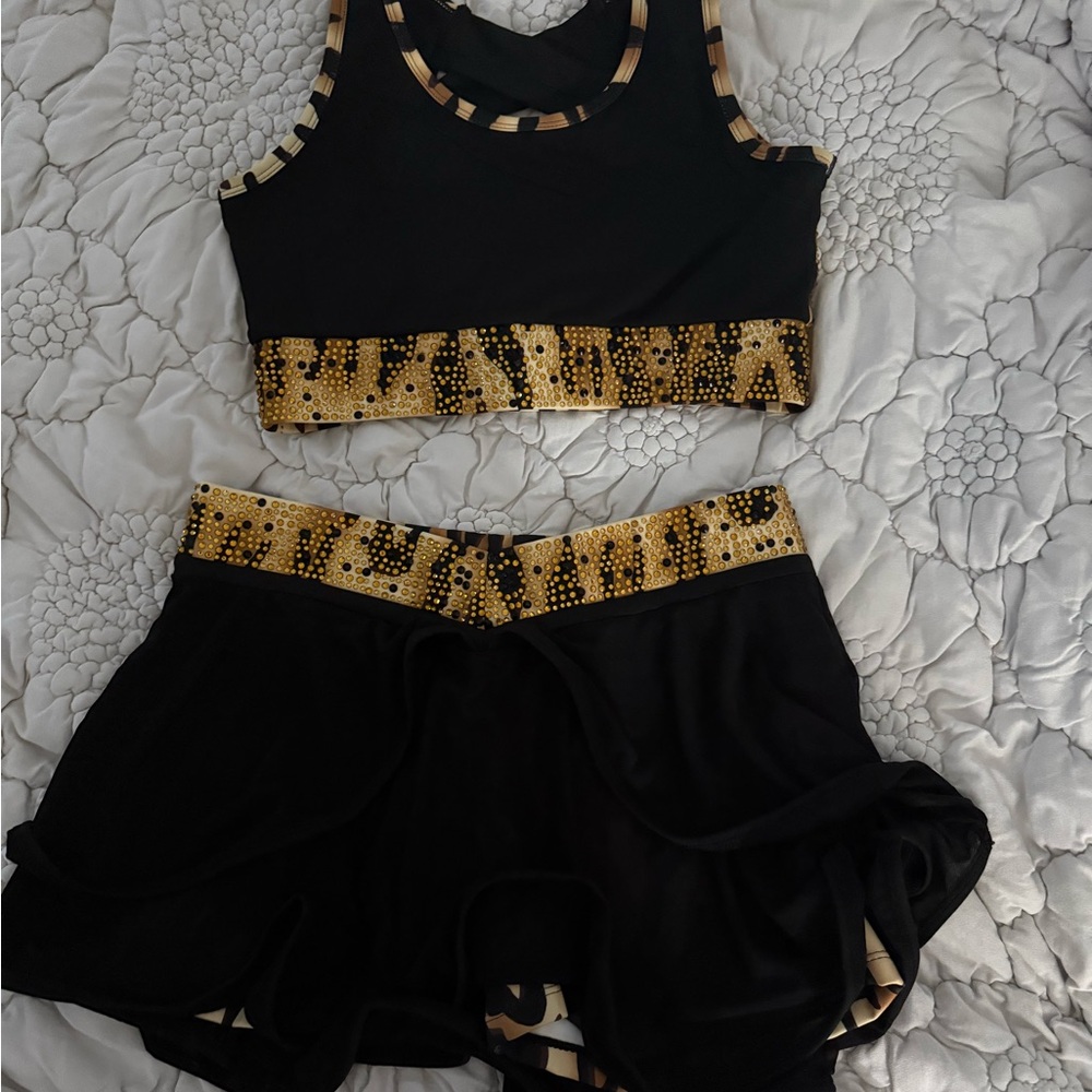 Black and Leopard Print Athletic Set